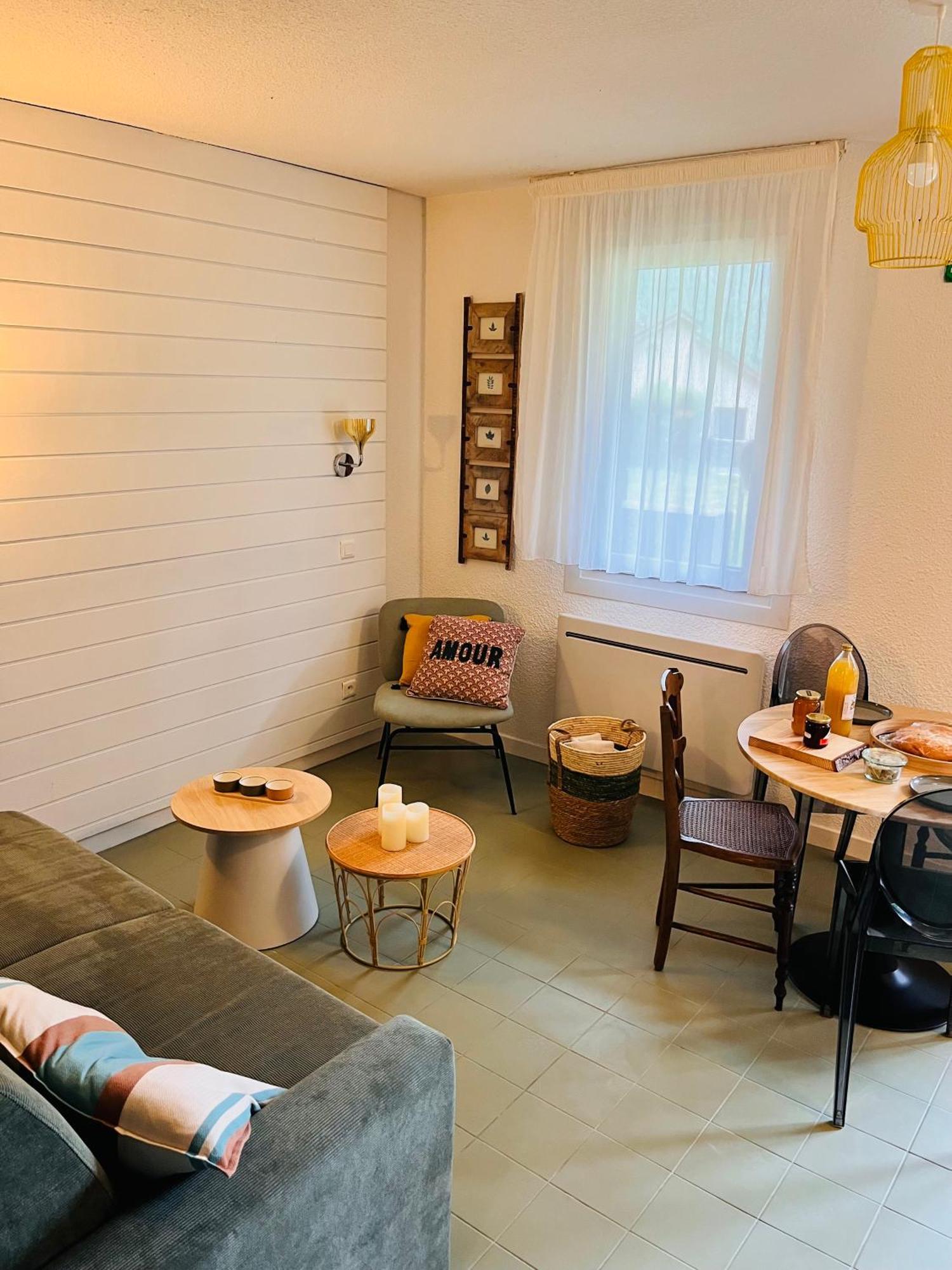 La Suite Unique - Le Jardin Sur Les Pyrenees- Vue Panoramique Montagne -Jardin Cloture Prive De 100M2-Parking-Linge De Lit Et Serviettes Compris- Bielle ภายนอก รูปภาพ